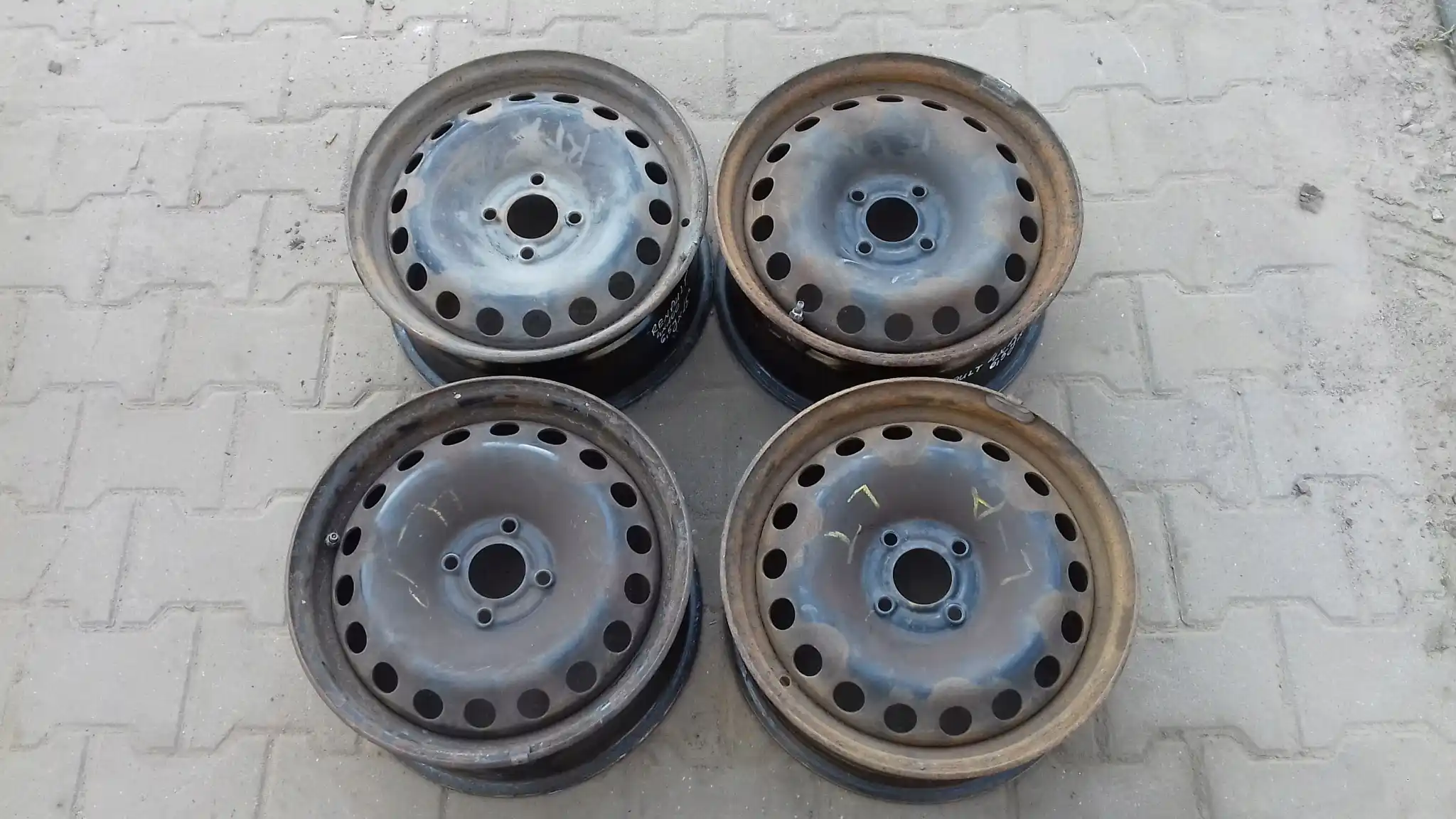 FELGI FELGA STALOWE KOMPLET RENAULT 4x100 6,5Jx15''