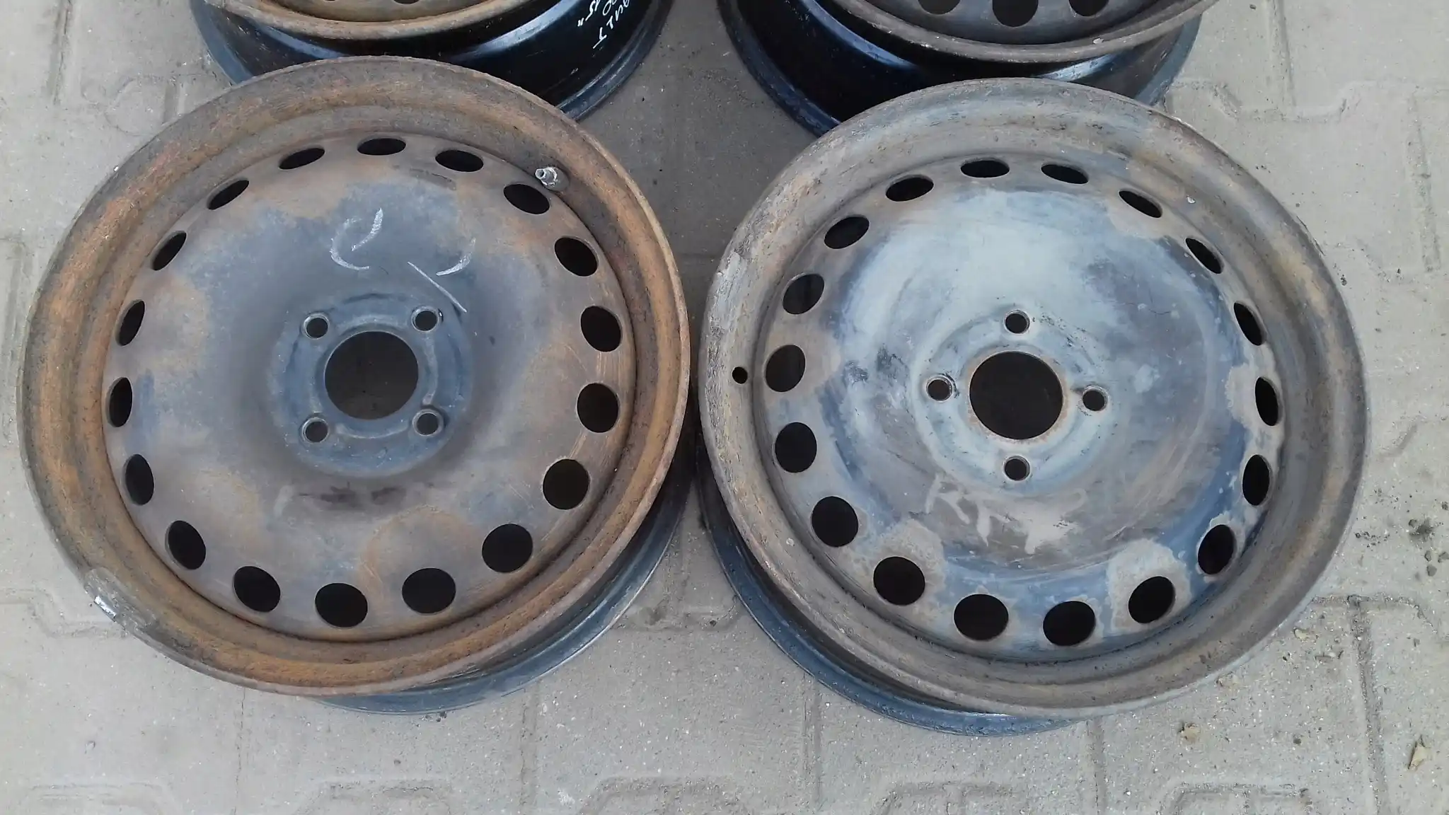 FELGI FELGA STALOWE KOMPLET RENAULT 4x100 6,5Jx15''