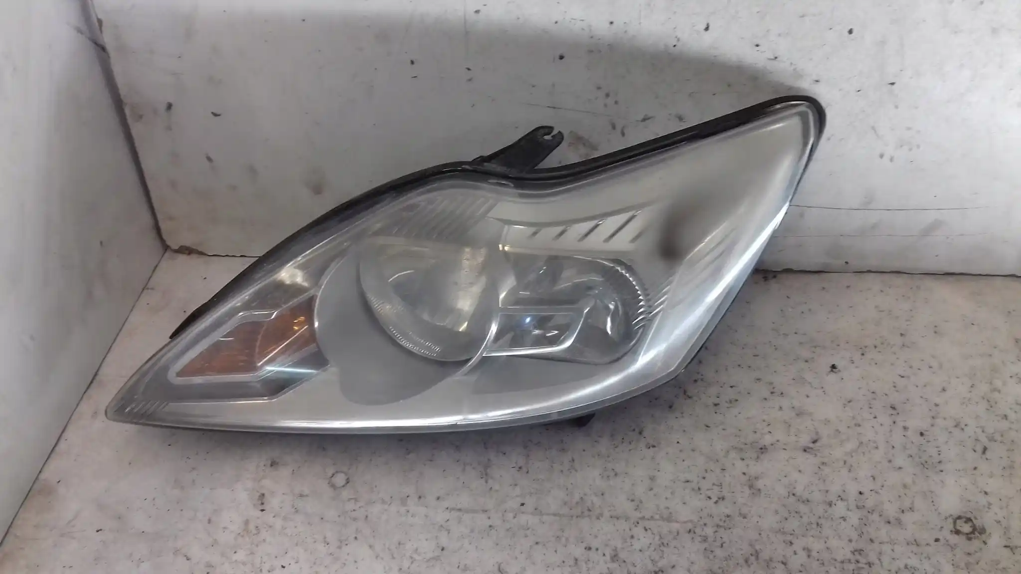 LAMPA LEWY PRZÓD PRZEDNIA 8M5113W030AD FORD FOCUS MK2 II LIFT 07-11