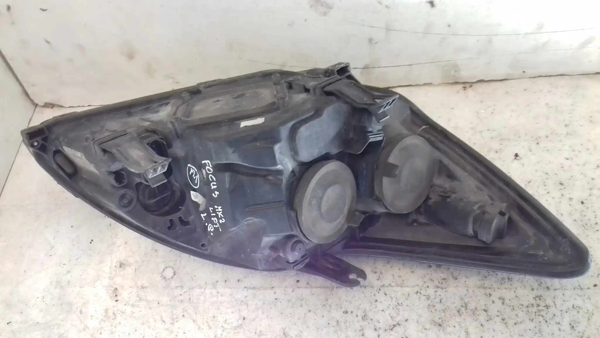 LAMPA LEWY PRZÓD PRZEDNIA 8M5113W030AD FORD FOCUS MK2 II LIFT 07-11