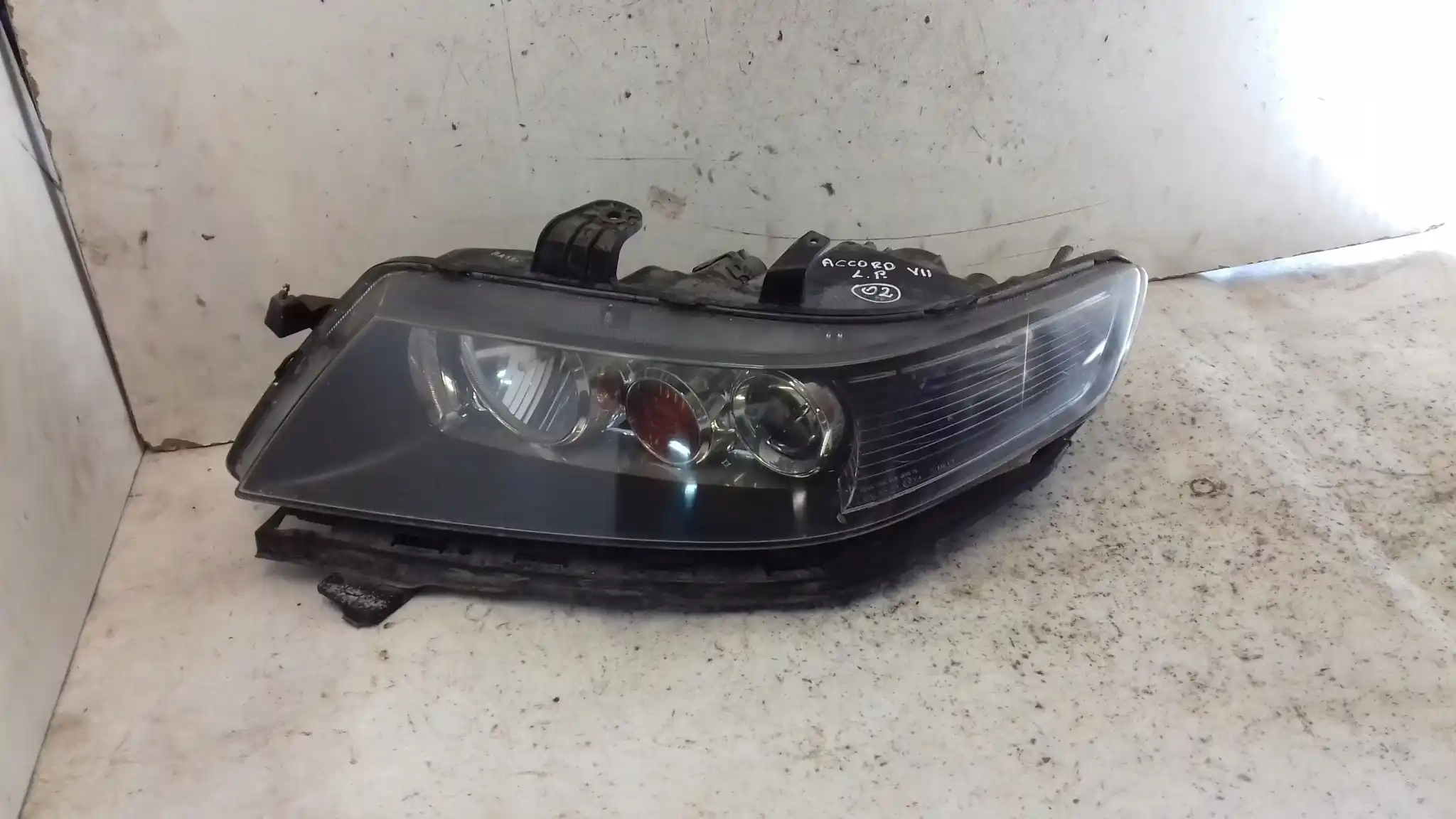LAMPA LEWY PRZÓD PRZEDNIA HONDA ACCORD VII 7 02--05