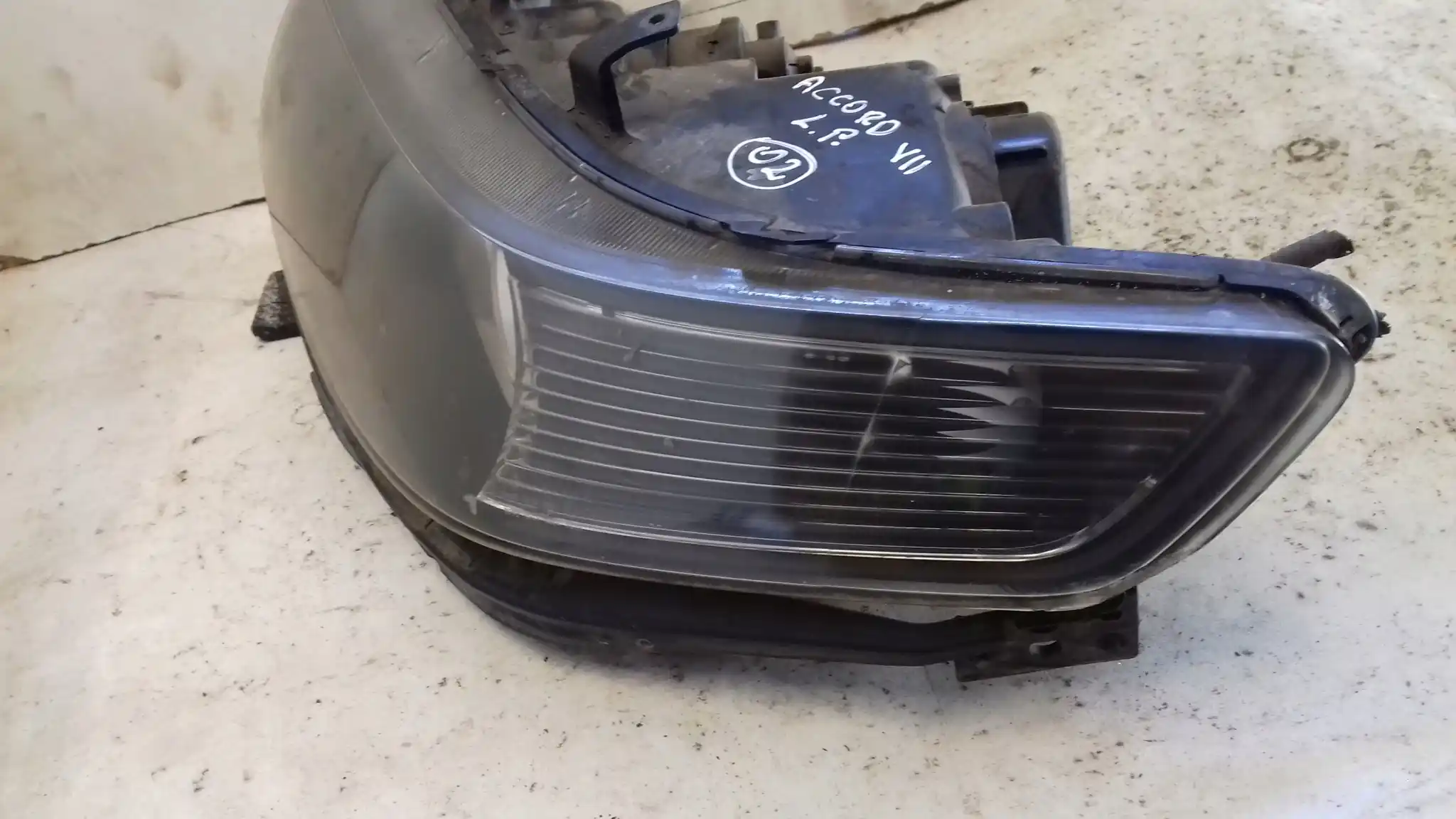 LAMPA LEWY PRZÓD PRZEDNIA HONDA ACCORD VII 7 02--05