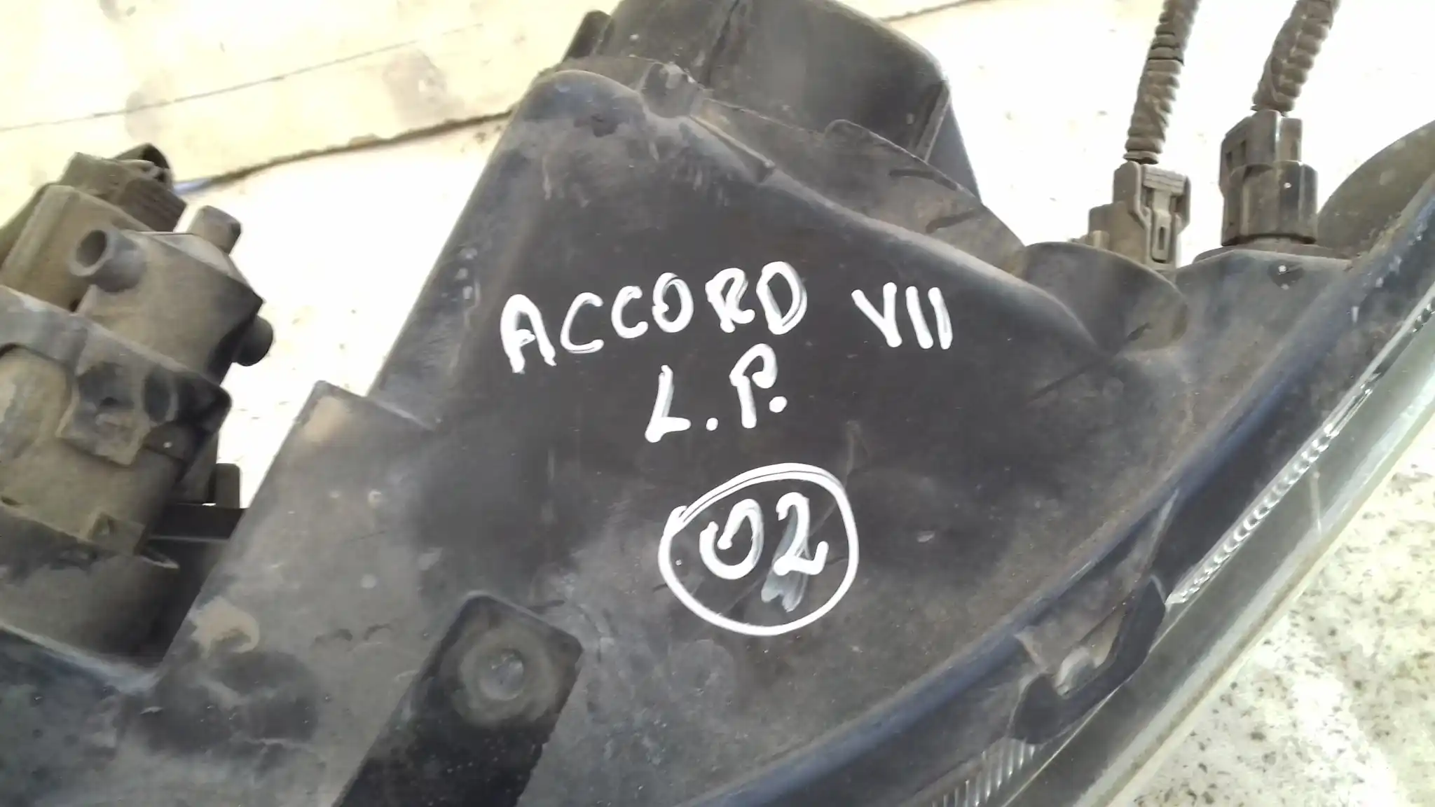 LAMPA LEWY PRZÓD PRZEDNIA HONDA ACCORD VII 7 02--05