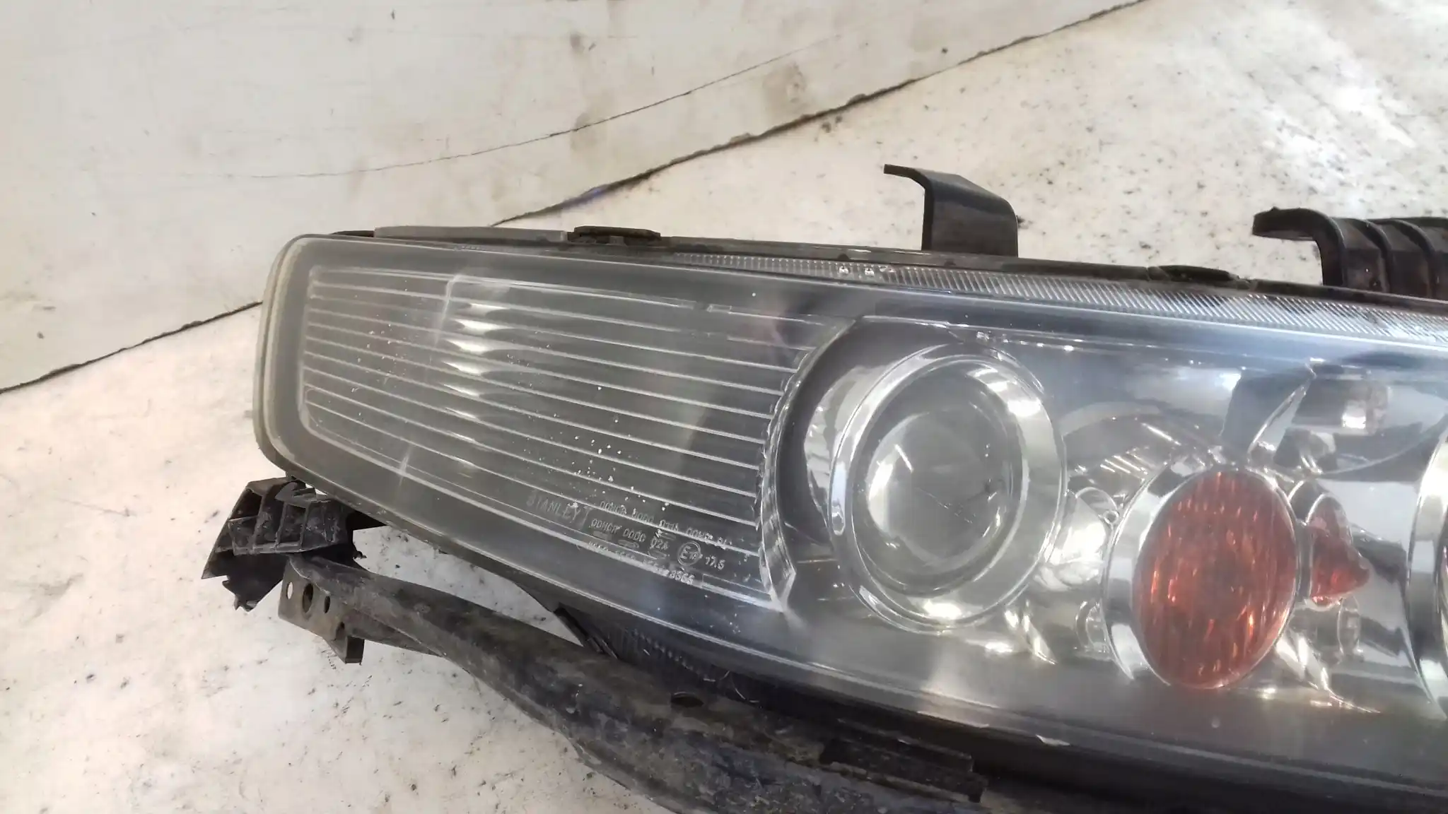 LAMPA PRAWY PRZÓD PRZEDNIA HONDA ACCORD VII 7 02-05