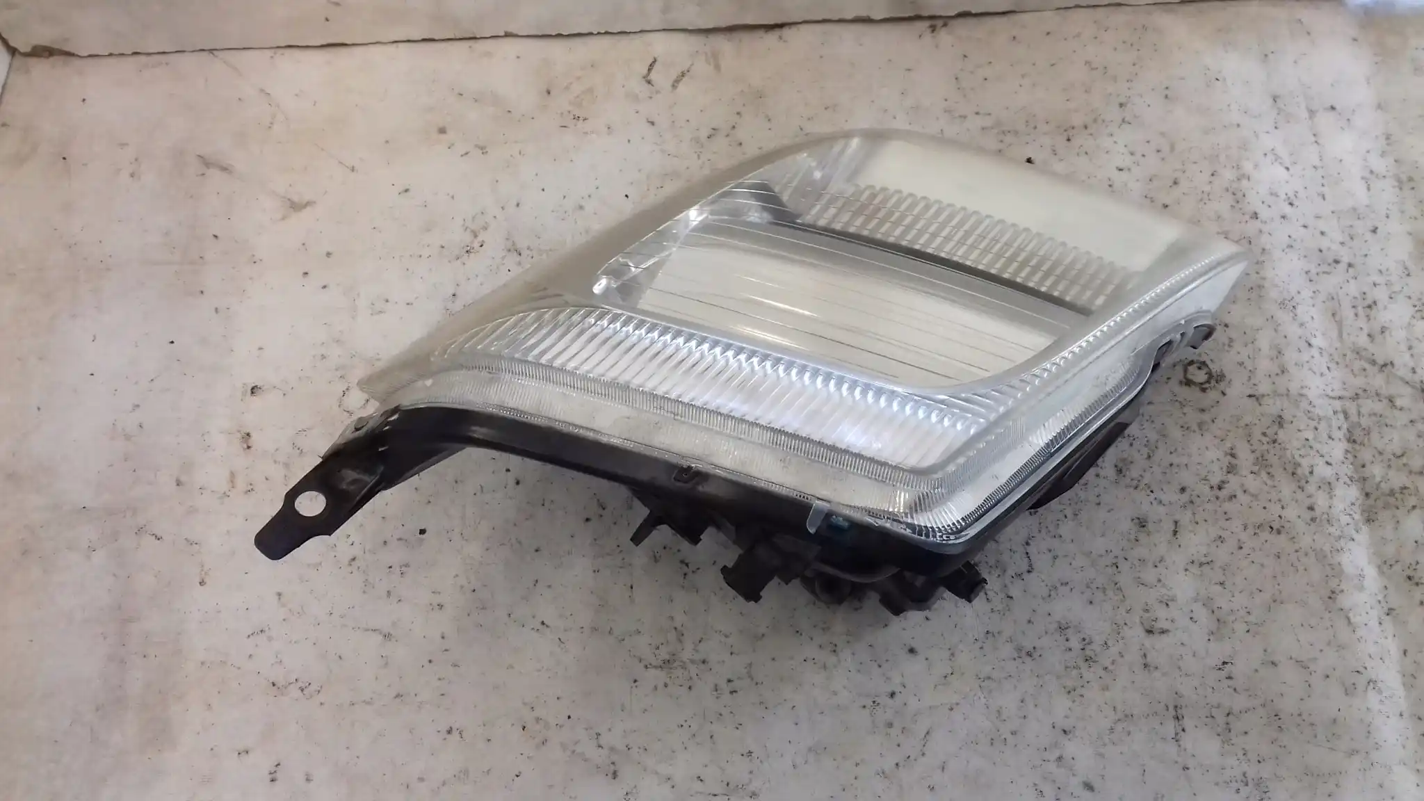 LAMPA LEWY PRZÓD PRZEDNIA 9680128380 CITROEN C2 03-09
