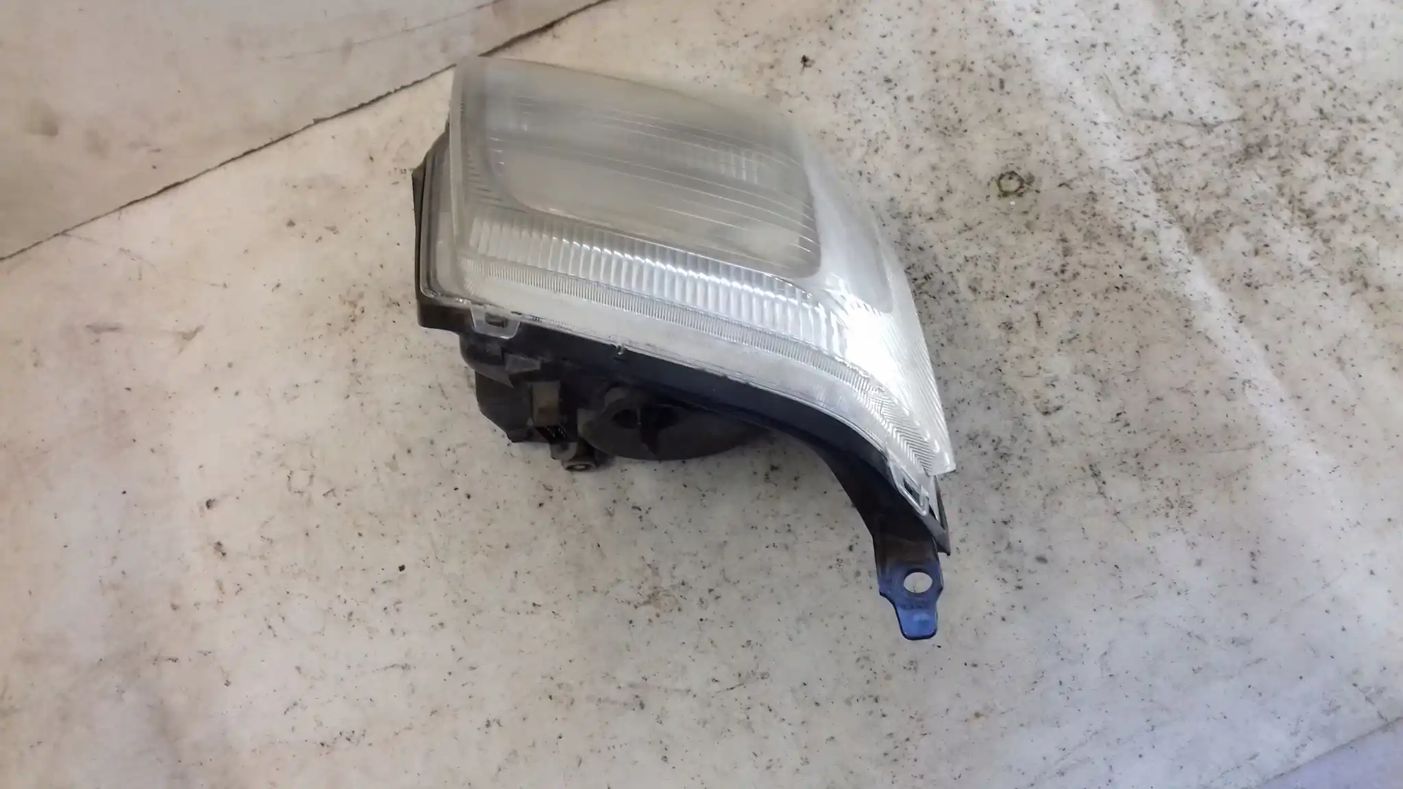LAMPA PRAWY PRZÓD PRZEDNIA CITROEN C2 03-09